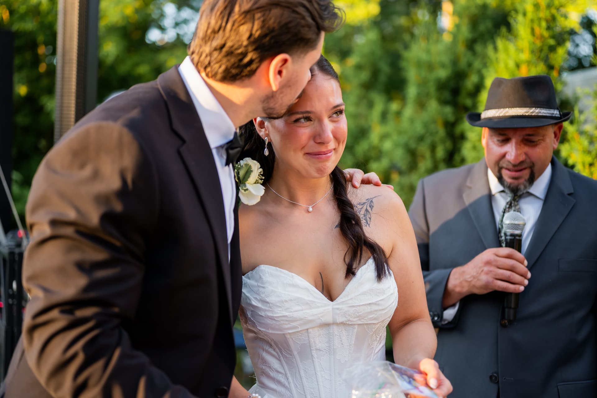 Alexa & Aidan wedding — photographed by Keyris Rodriguez (21)