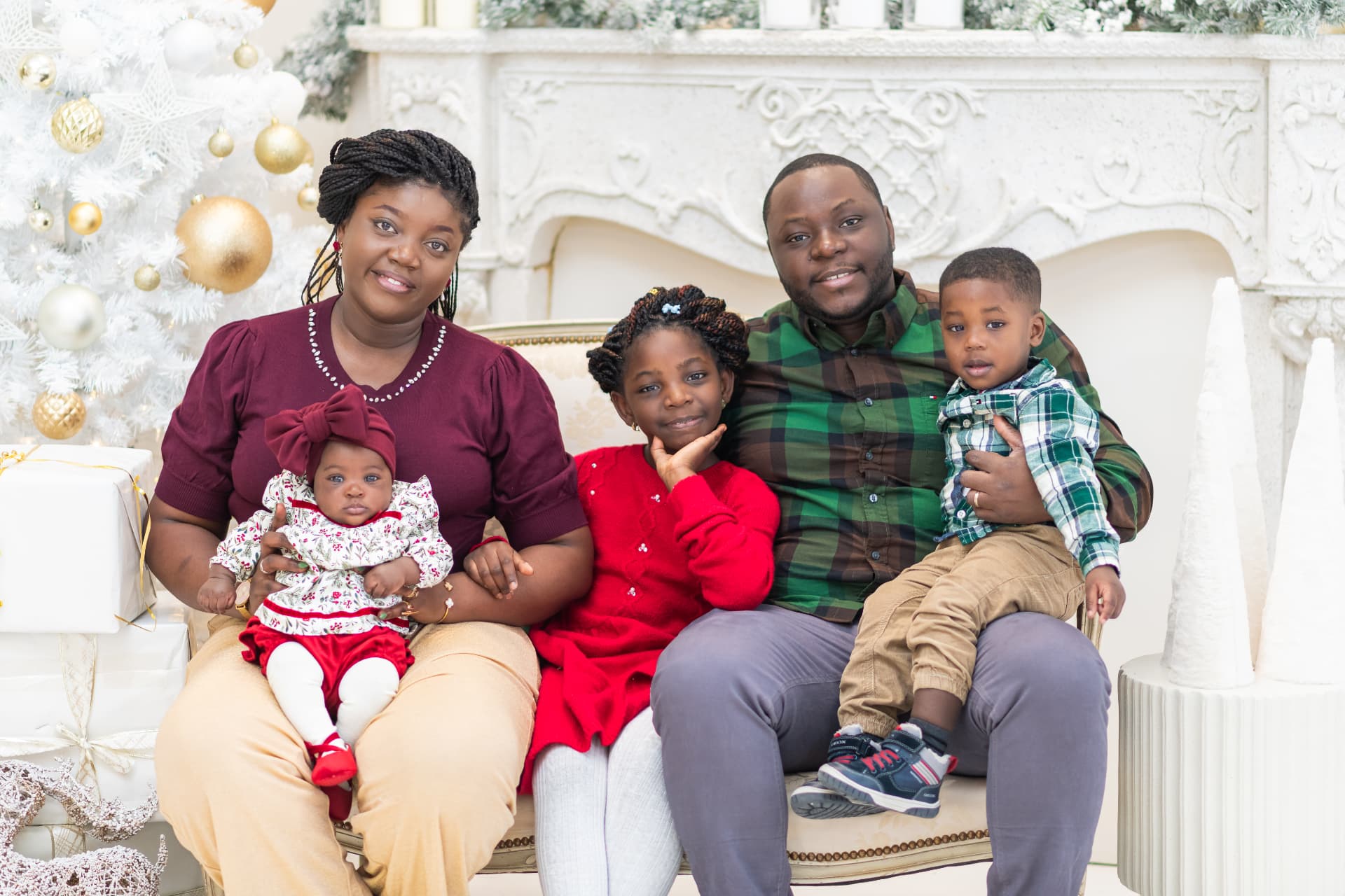 Christmas mini session in Montreal photographed by Keyris Rodriguez