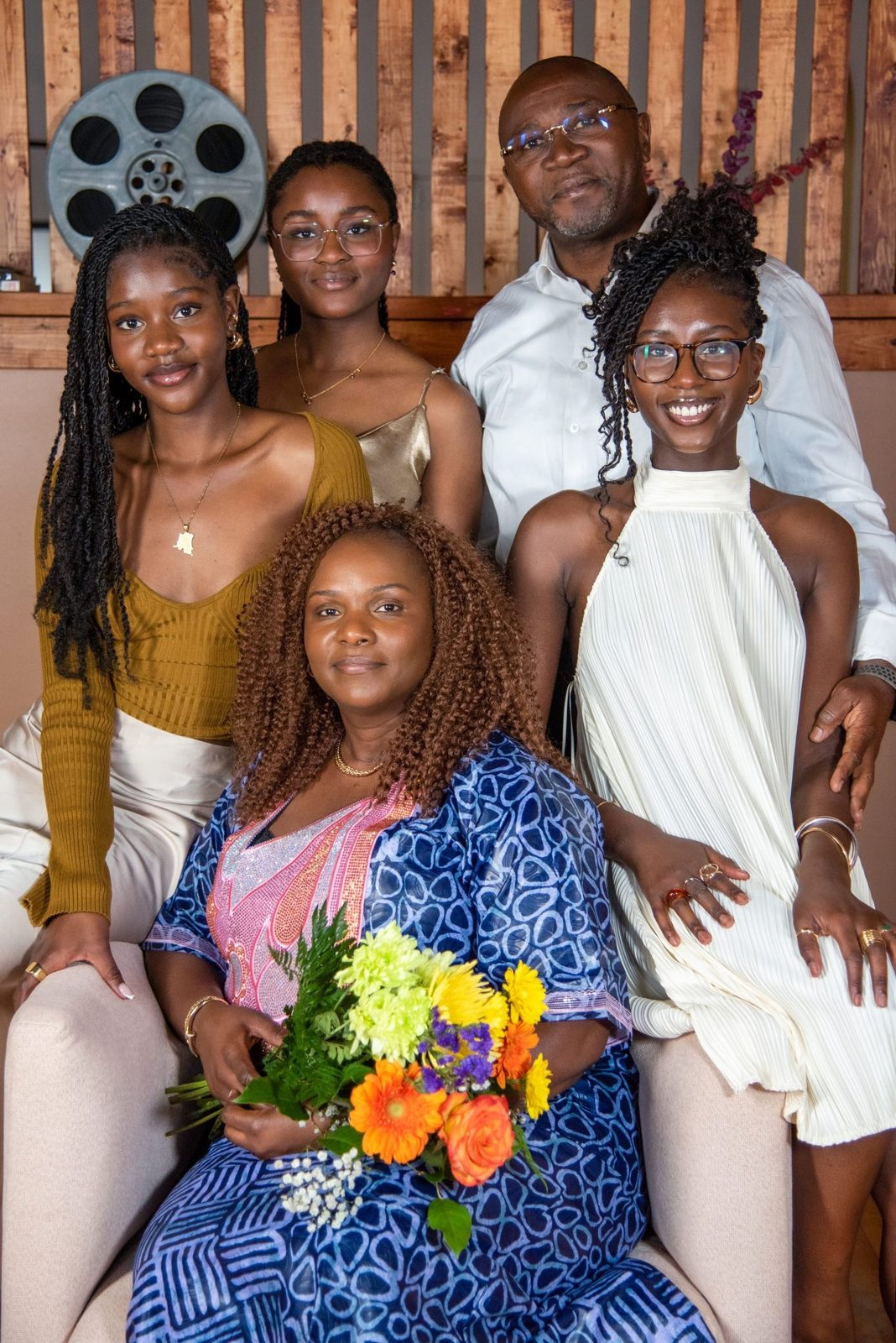 Arianne & Carlo family session in Montreal — photographed by Keyris Rodriguez