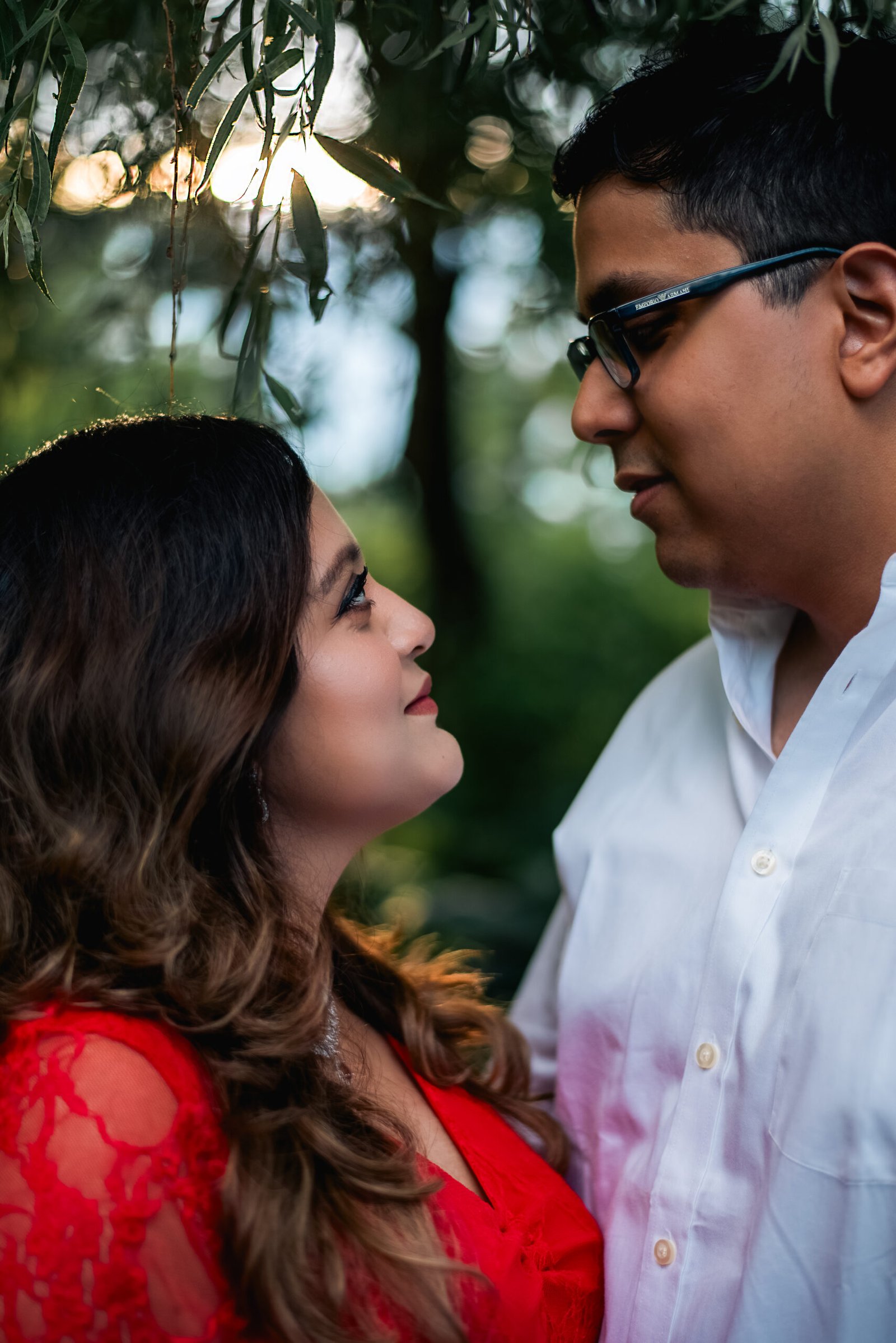 Maternity portrait photographed in Montreal by Keyris Rodriguez