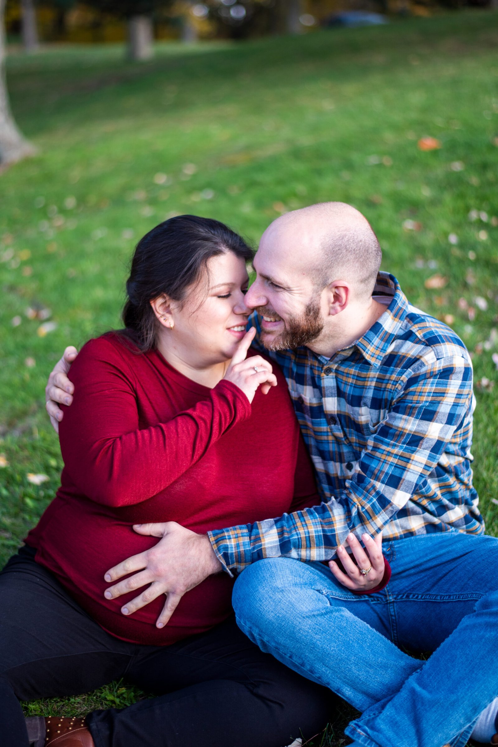 Maternity portrait photographed in Montreal by Keyris Rodriguez