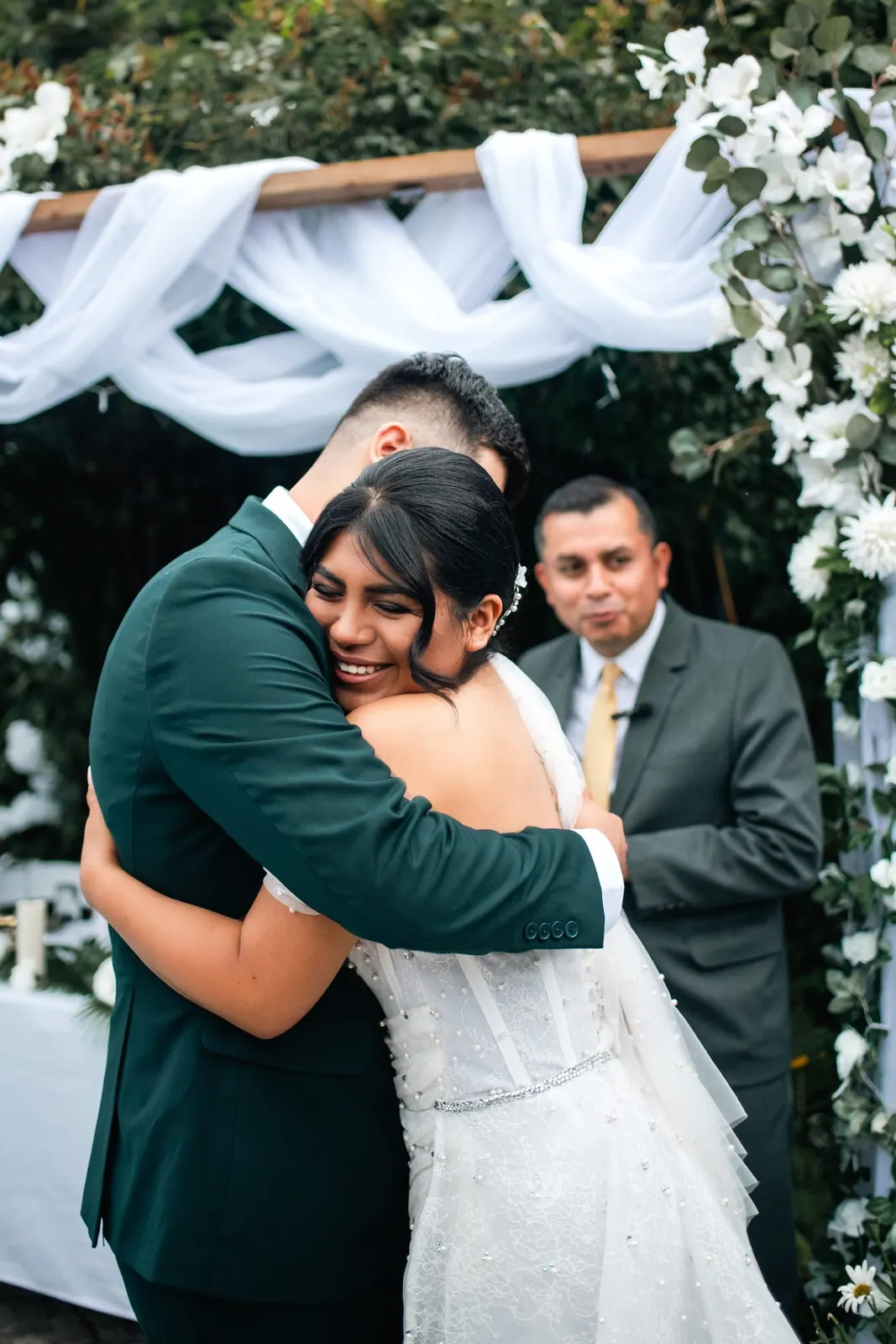 Leonardo & Isaura wedding — photographed by Keyris Rodriguez (13)