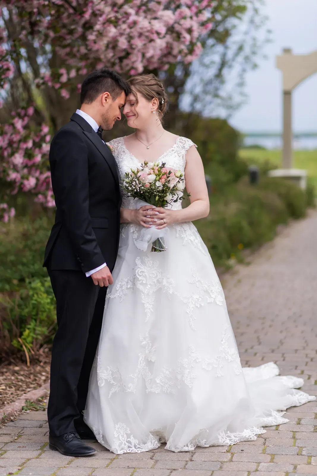 Handcrafted luxury wedding album by Keyris Rodriguez